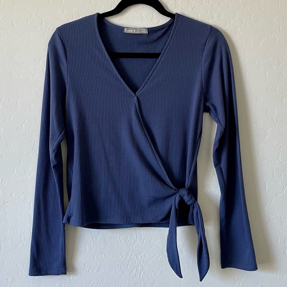 Tresics blue purple long sleeve wrap top